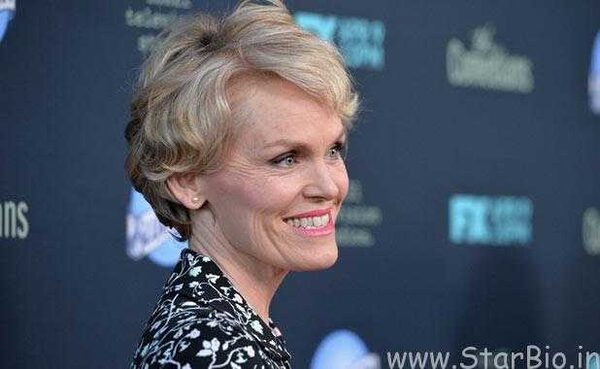 Stephnie-Weir-Photo.jpg