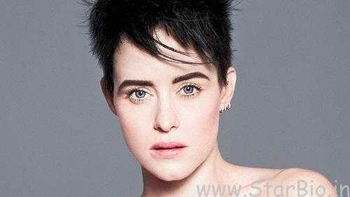 Claire-Foy-Photo.jpg